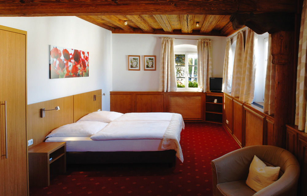 Landgasthof Und Hotel Weisser Lowe Eckental Eksteriør billede